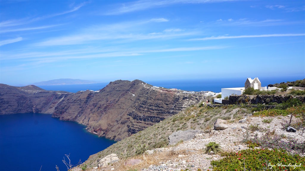 Hiking to Oia