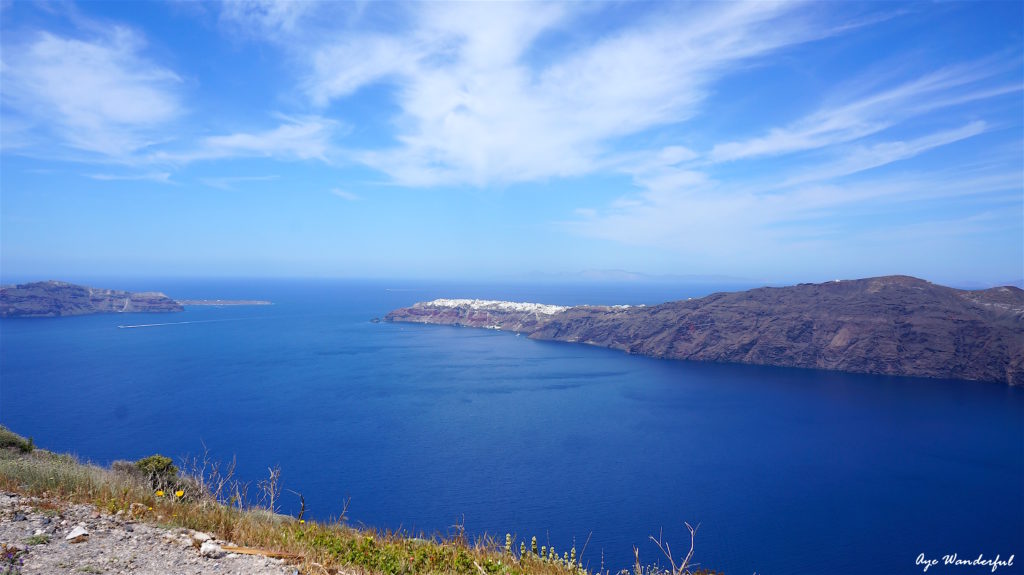 Hiking to Oia