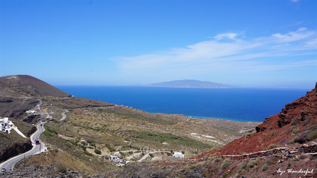 Hiking to Oia