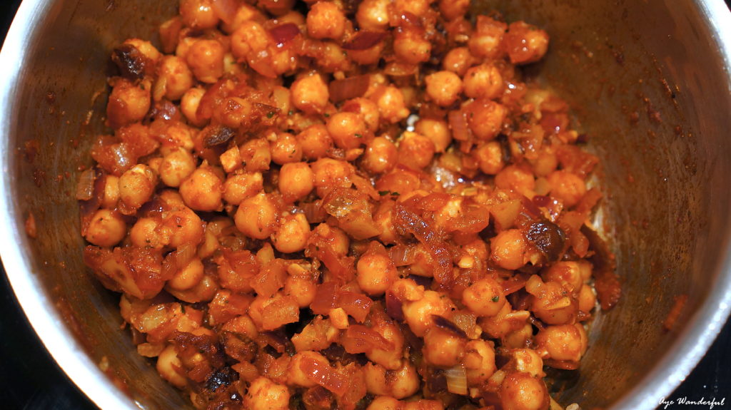 Moroccan-style Chickpea and Spinach soup