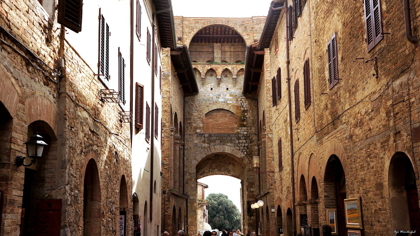 A day in San Gimignano | What to do in San Gimignano | Tuscany | Italy | Day trip from Siena | Day trip from Florence | Read more on www.ayewanderful.com