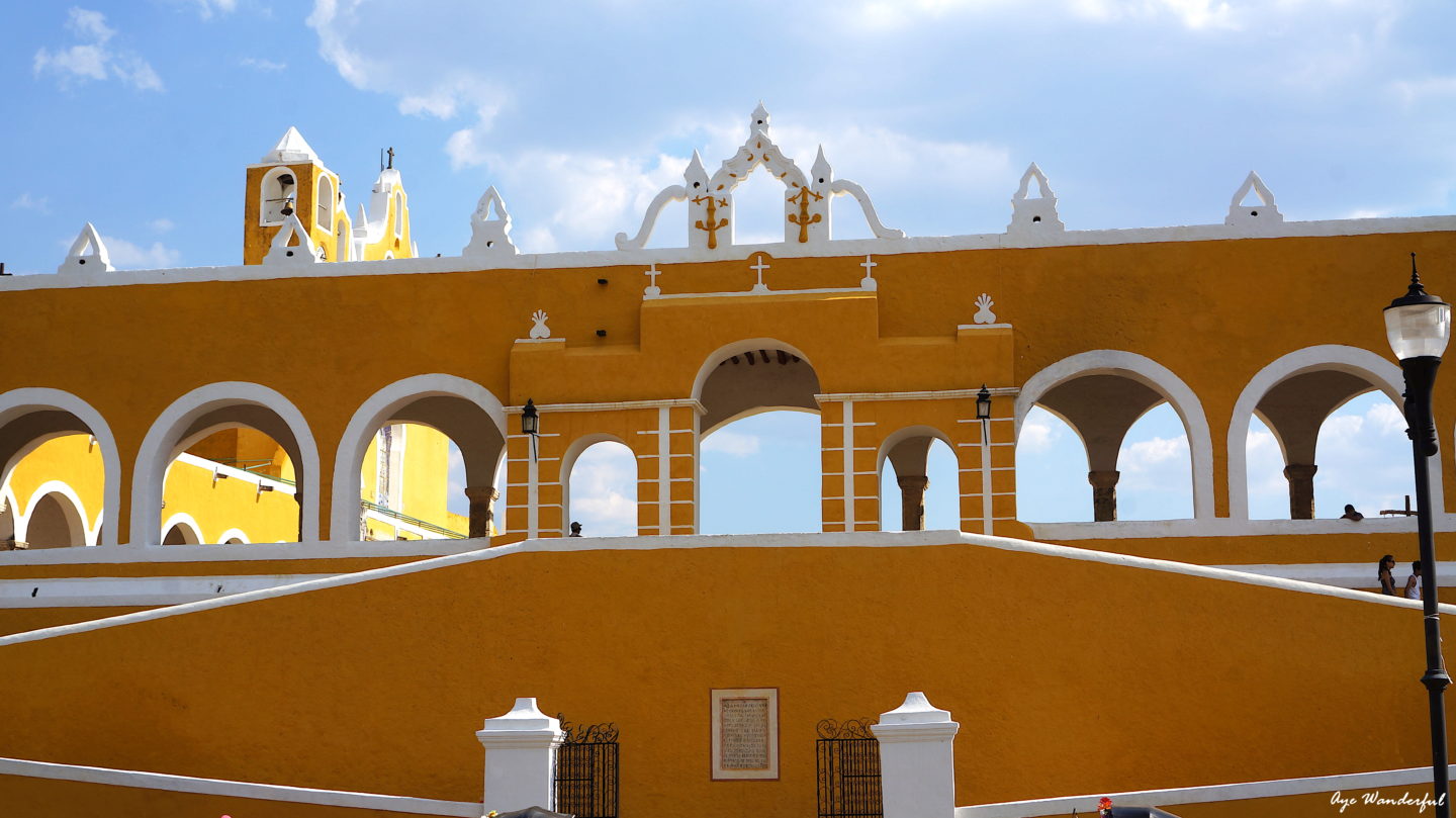 How to spend a day In Izamal, the yellow city of Mexico. Read more on www.ayewanderful.com.