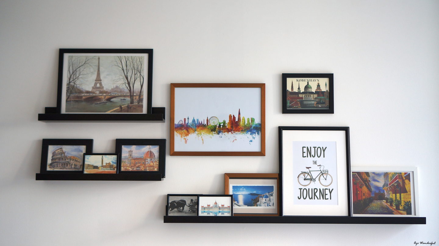 Travel Postcards Photo Gallery Feature Wall | How to use, display and organise travel souvenirs in home decor | Interior Inspiration | Travel Tips | Read more on www.ayewanderful.com