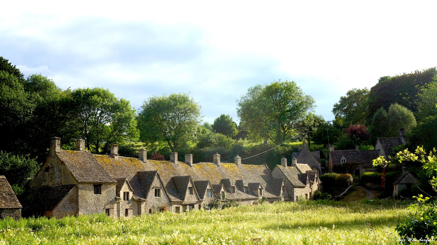 Travel Inspiration | Bibury | Cotswold | Read more on www.ayewanderful.com