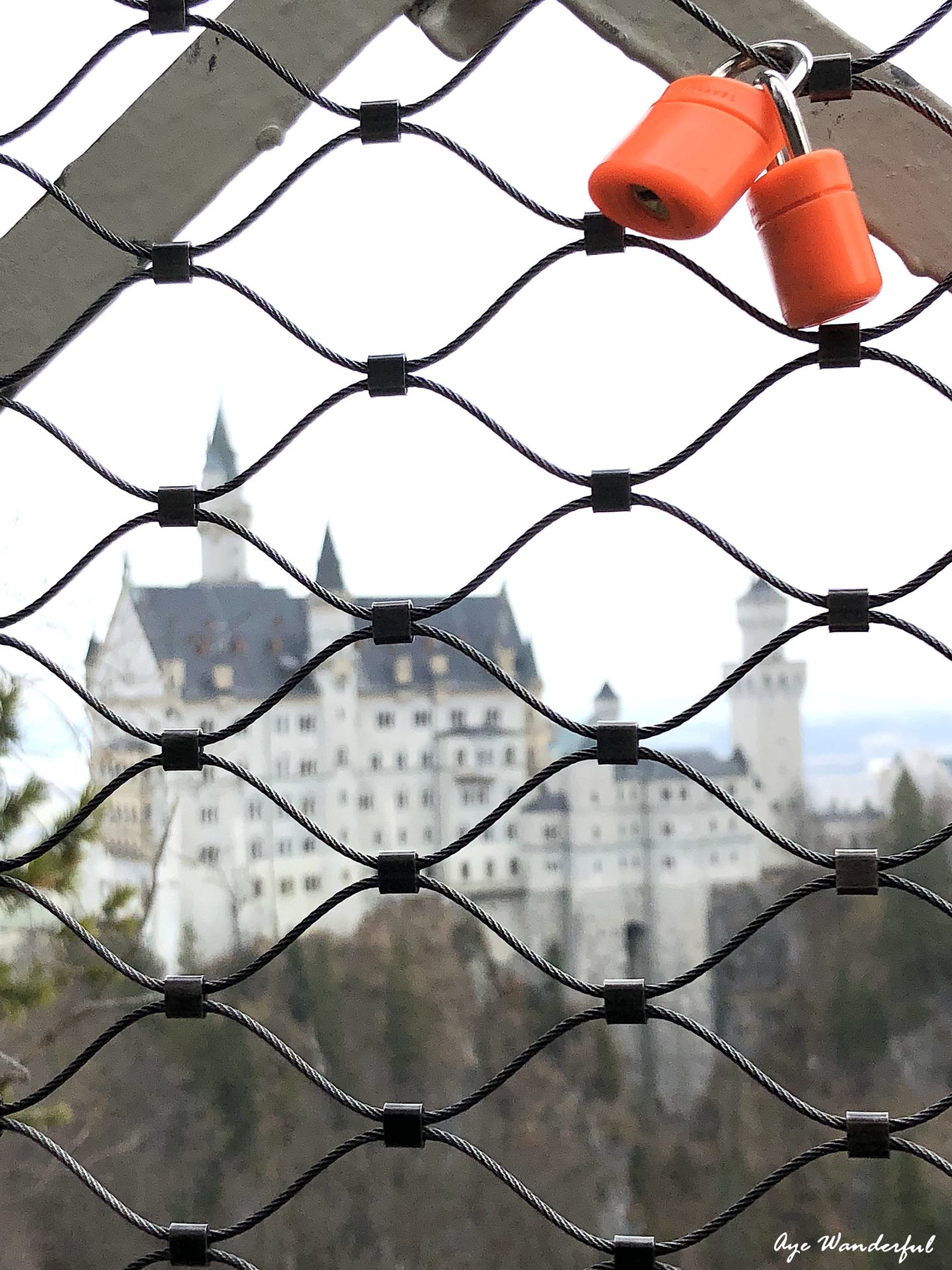 Neuschwanstein Castle | Germany | Day trip from Munich | Public Transport | Step by Step Guide | Read more on www.ayewanderful.com