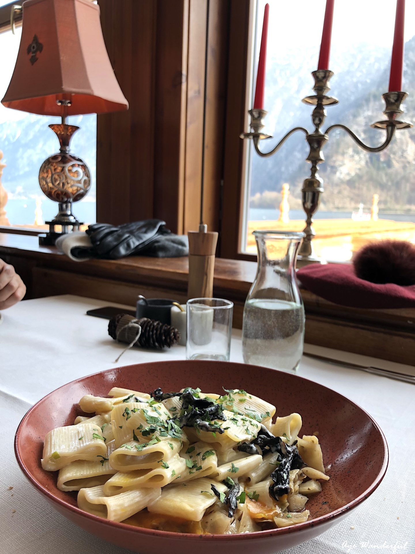 Seehotel Gruner Baum Vegetarian pasta lakeview restaurant Hallstatt Austria