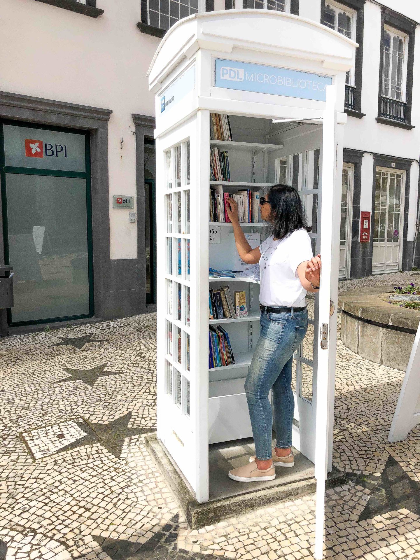 Ponta Delgada Travel Guide Phone booth library